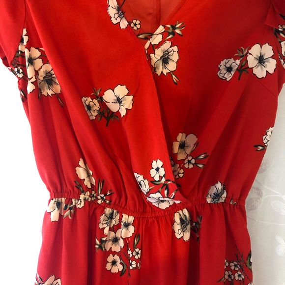 NEW Red Floral Print Surplice Romper - Picture 3 of 4
